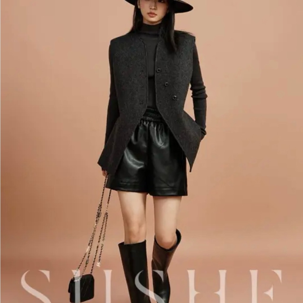 Black Leather short
